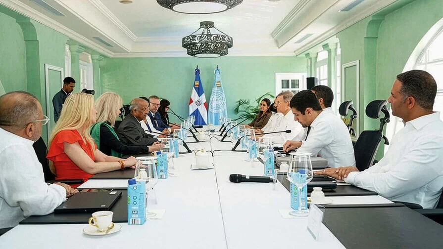 rd-y-onu-evaluan-oficina-de-apoyo-a-mision-en-haiti-60372531-focus-0-0-896-504-firefly-upscaler-2x-scale-bf4cb8a7-focus-0-0-896-504