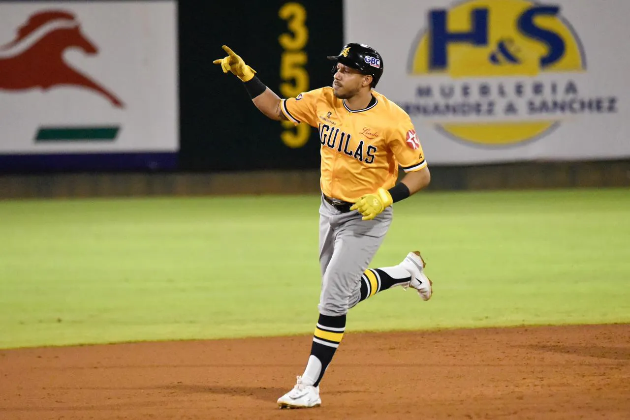 Cristhian-Adames-11-Ene