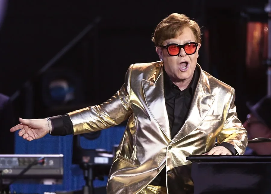 elton-john-denuncia-mail