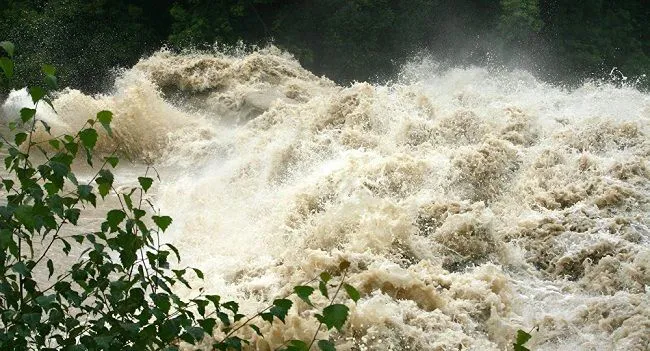 inundacion-rio-desbordado