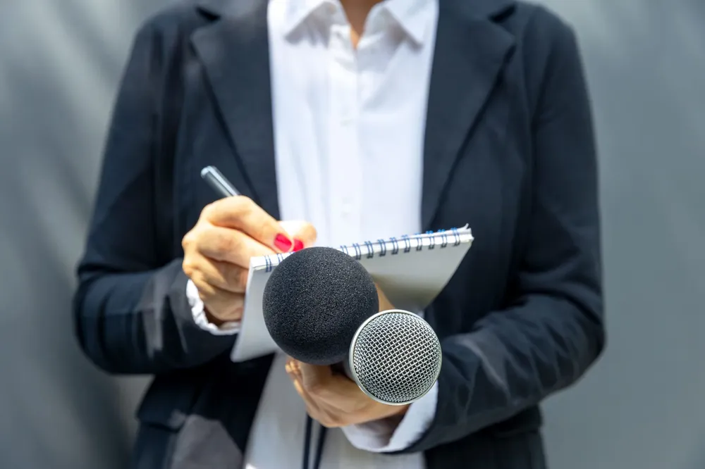 Habilidades-que-se-necesitan-para-tener-exito-en-el-periodismo-scaled