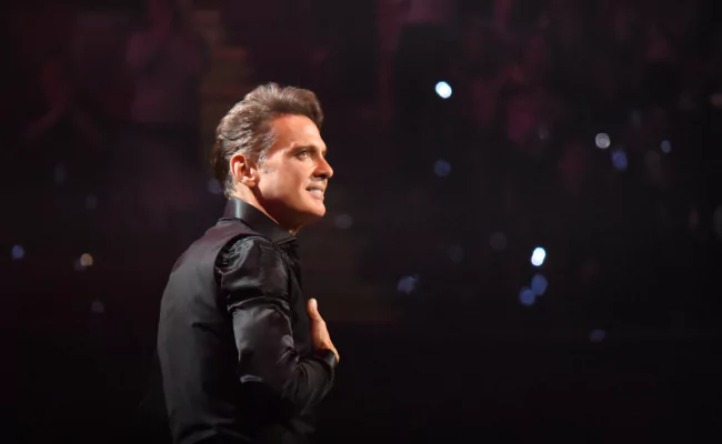 LM-5-Photo-Credit-Luis-Miguel-Oficial-650x400