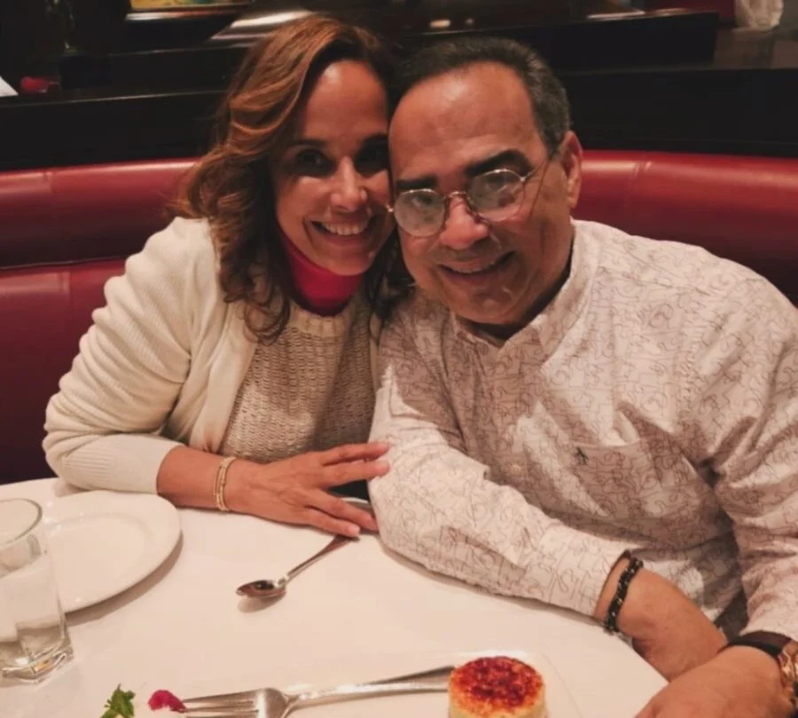 Alexandra-Malagon-y-Gilberto-Santa-Rosa-900x809-1