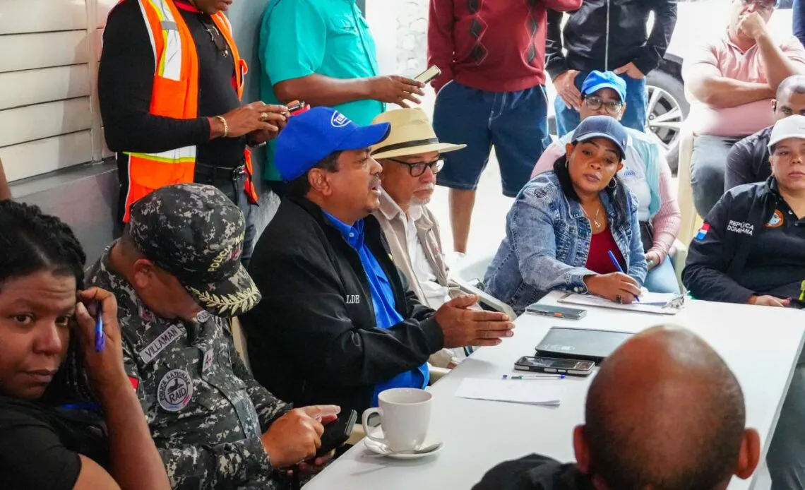 Alcalde-de-Los-Alcarrizos-en-supervision-tras-incidencia-de-Melissa-1140x694