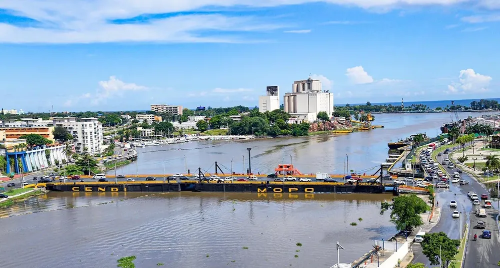 Puente-Flotante-cerrara-por-dos-horas-para-paso-de-embarcacion-este-sabado