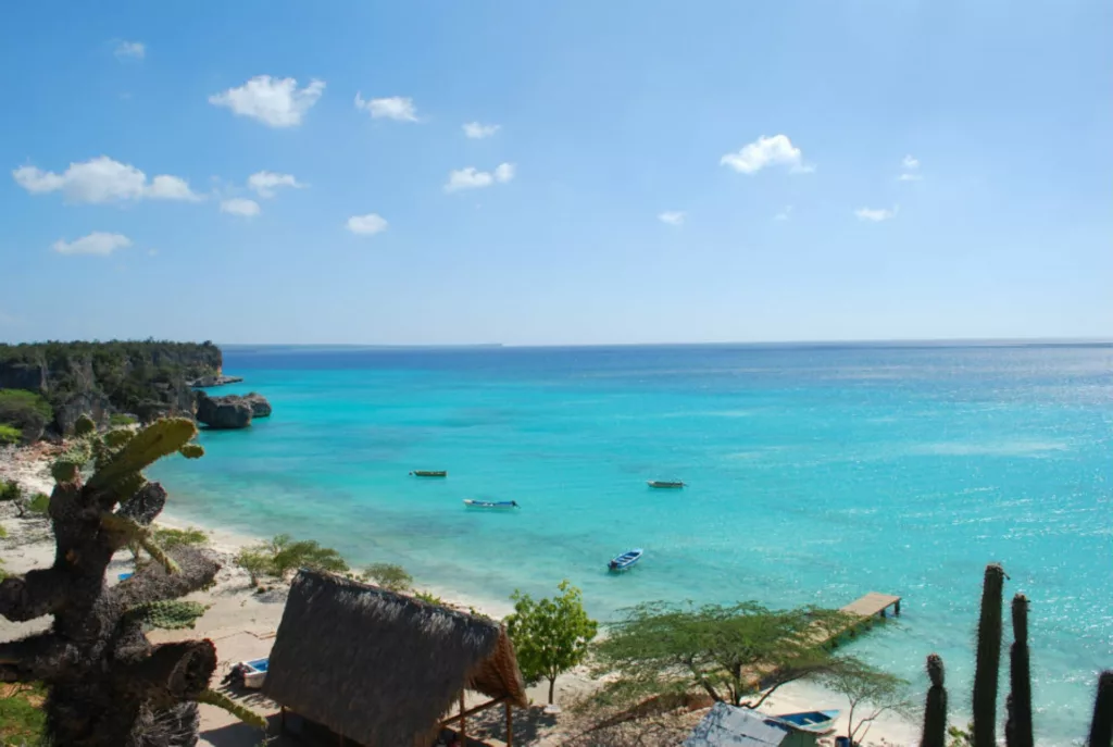 bahia-de-las-aguilas-1024x687 (1)