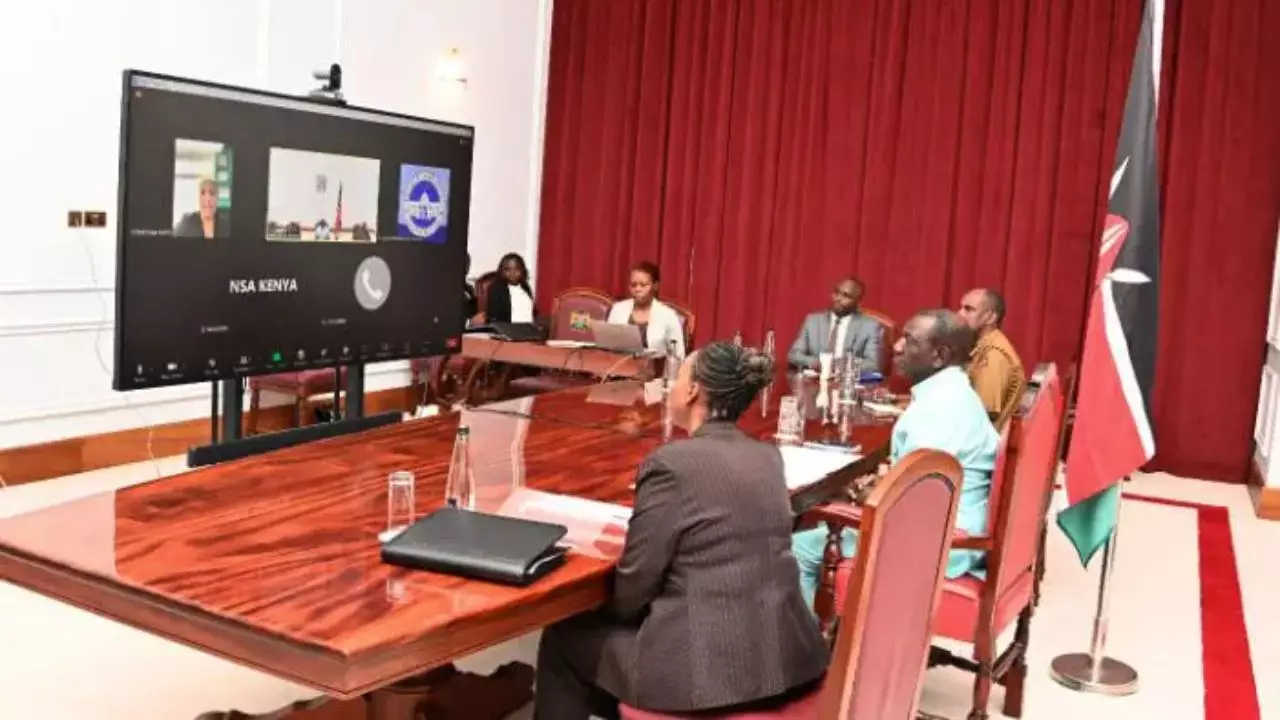 El-Presidente-del-Consejo-Presidencial-de-Transicion-Sr.-Egdard-Leblanc-Fils-en-reunion-con-el-Presidente-de-la-Republica-de-Kenia-Sr.-William-Ruto.