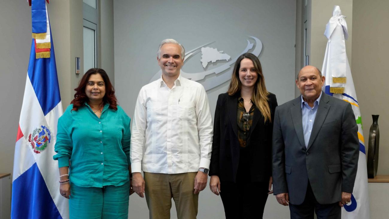 Marie Laure Aristy, Luis Miguel De Camps, Milagros Marina De Camps y Rafael Santos Badía