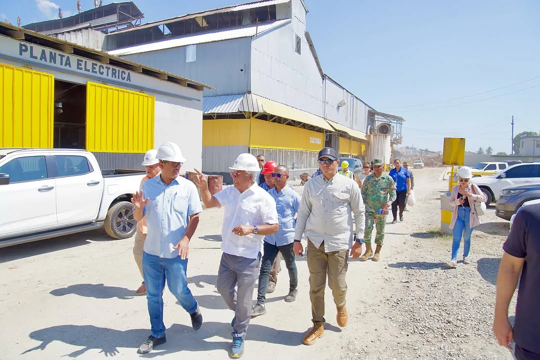 Supervisión en el Ingenio Porvenir Este viernes, el Dr. Rafael A. Burgos Gómez, director general de @dgbnrdo y @cea_rd, realizó una visita de supervisión para evaluar los avances en el remozamiento y reparaci