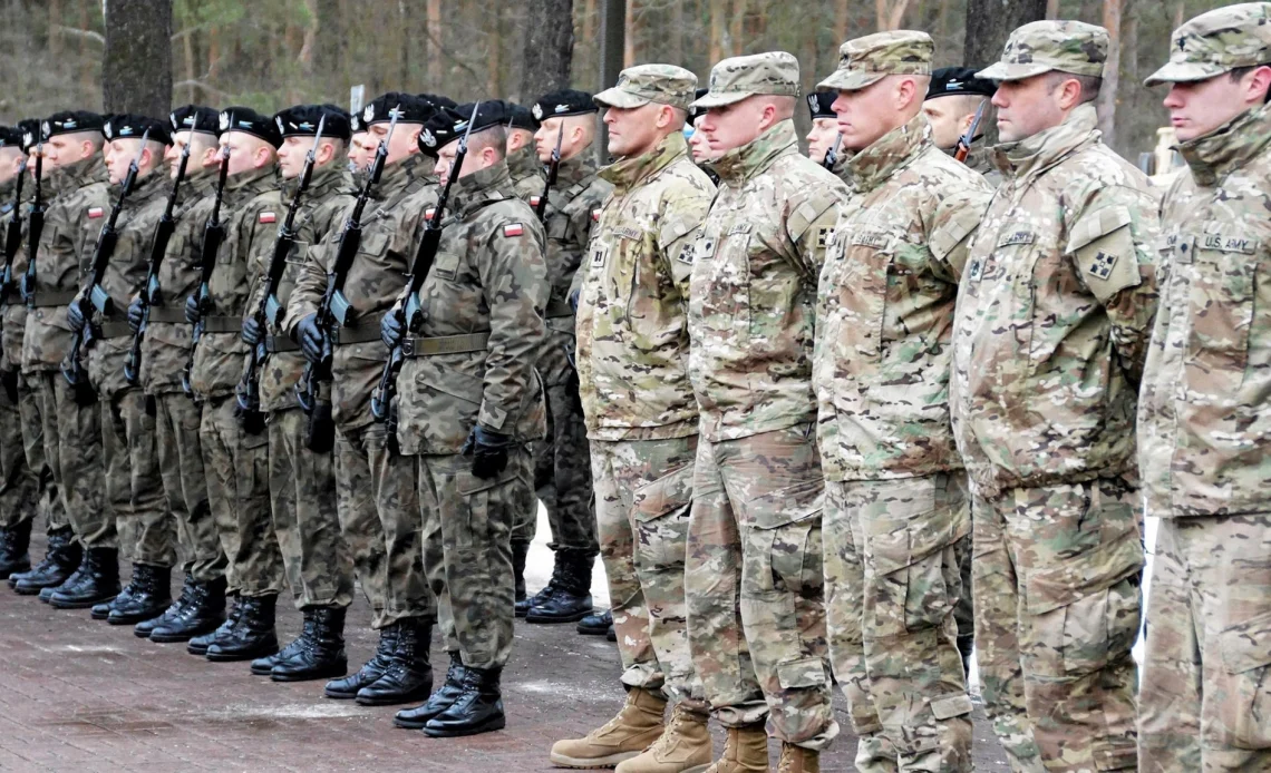 Soldados-OTAN-1140x694