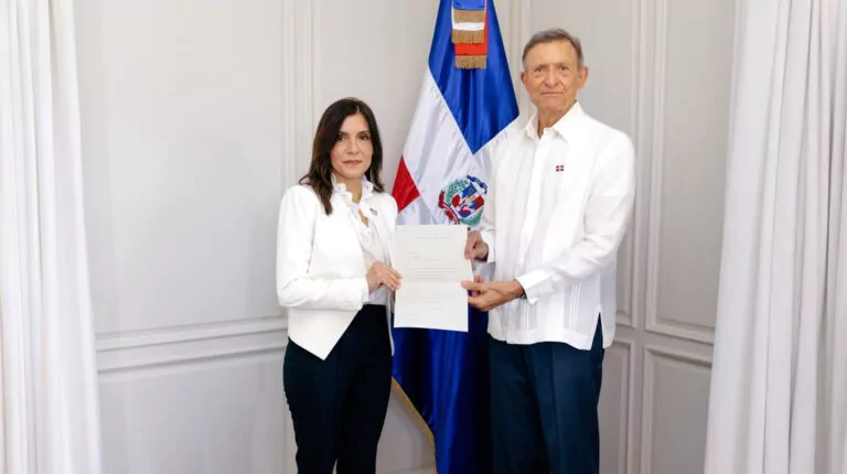 G5AJM00X0AA_yQk-768x430