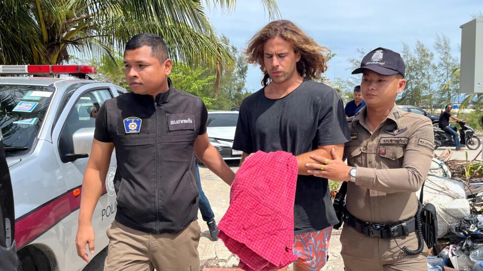 w980-p16x9-2023-08-07T132843Z_1172227994_RC2VI2A3FO1U_RTRMADP_3_THAILAND-CRIME (1)