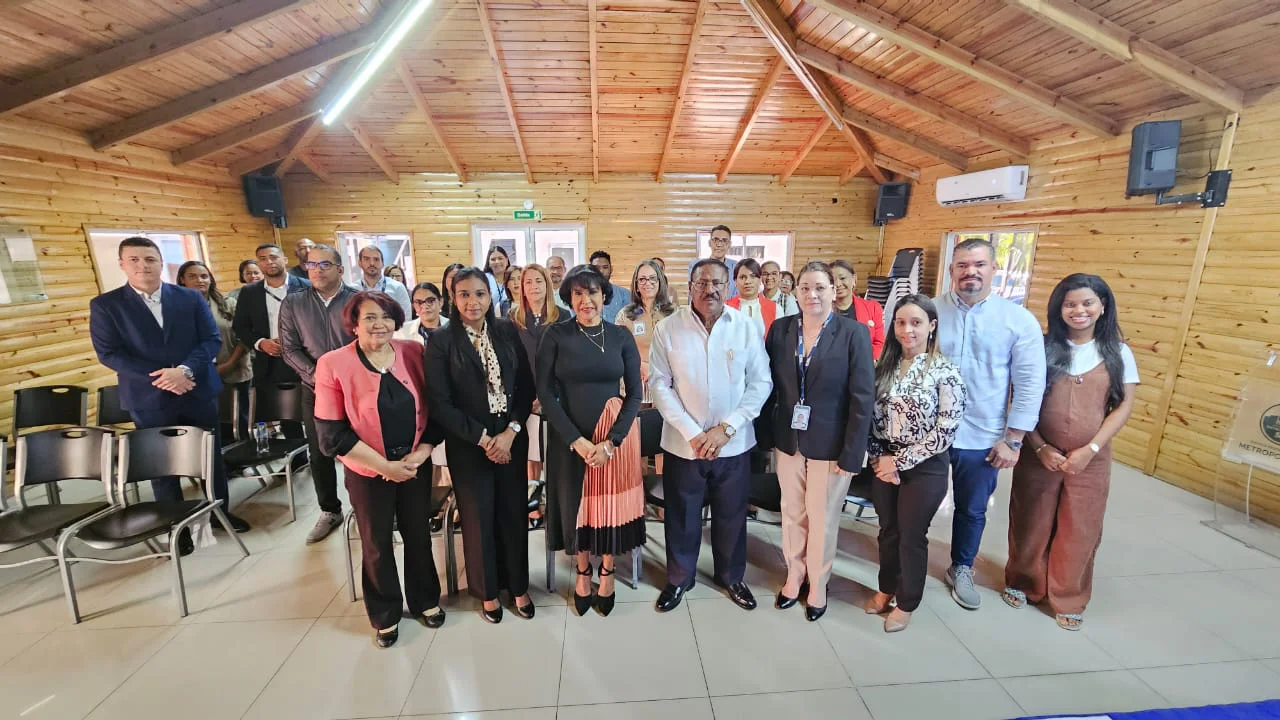 Director-del-SRSO-ratifica-con-encargados-de-areas-el-compromiso-al-cumplimiento-de-la-NOBACI