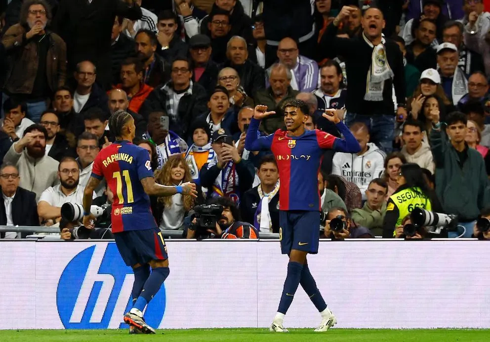 Jugadores-de-fubol-992x694