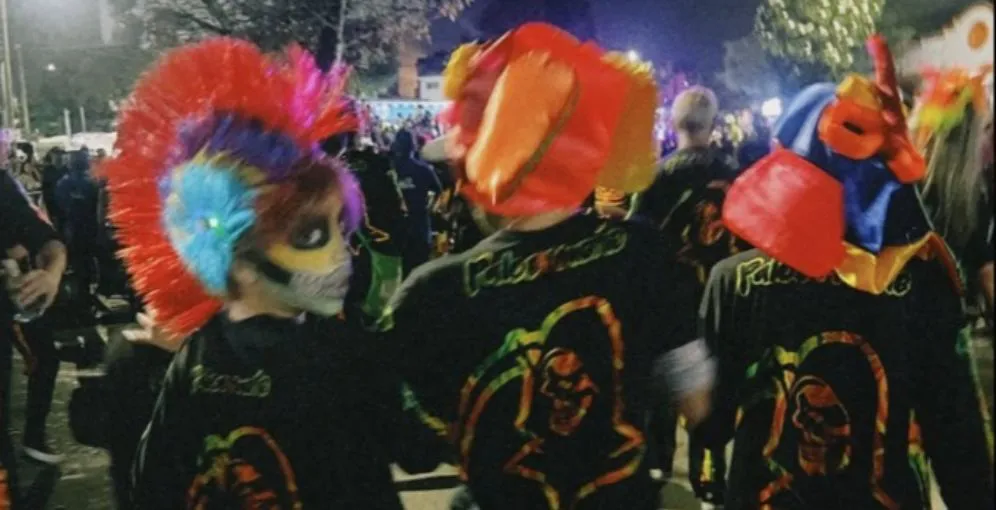 Shakira-y-sus-hijos-se-disfrazan-para-desfilar-en-el-Carnaval-de-Barranquilla