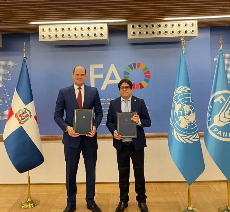RD-y-FAO-firman-un-acuerdo-para-continuar-fortaleciendo-Programa-de-Alimentacion-Escolar-del-INABIE-756x694