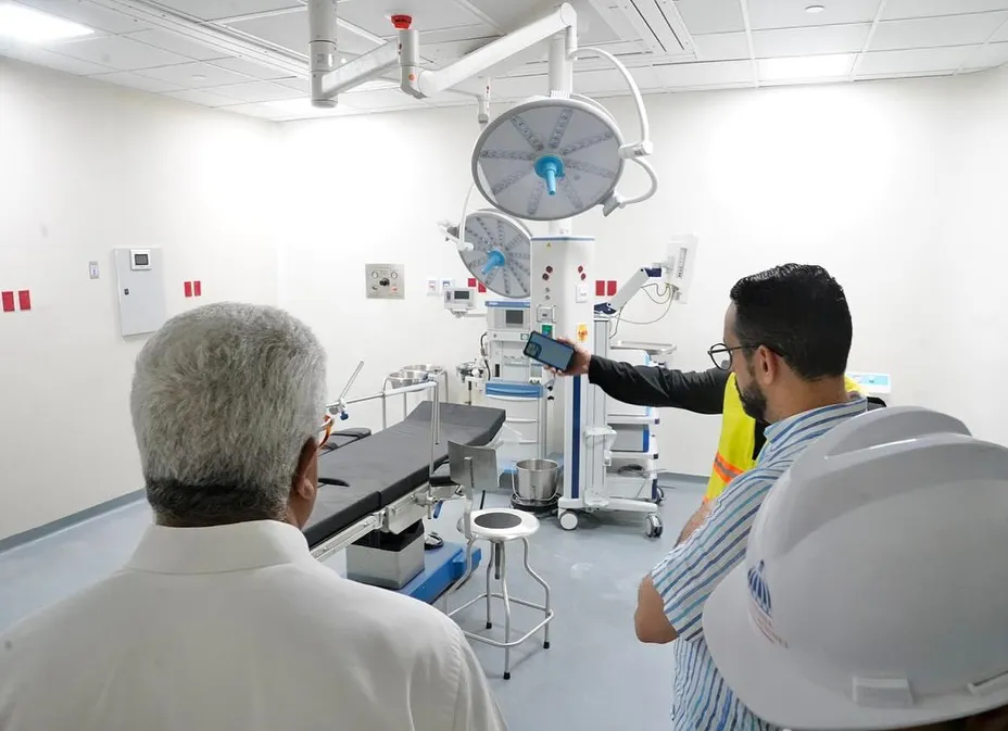 Este viernes, el Dr. Rafael Burgos Gómez, Director General de Bienes Nacionales @dgbnrdo y Honor (1)