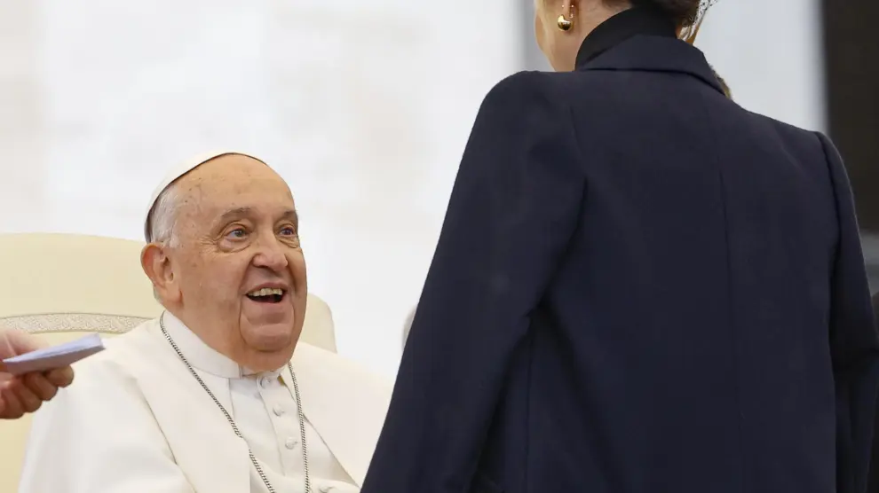 el-papa-francisco-durante-un-acto-en-la-plaza-de-san-pedro-1