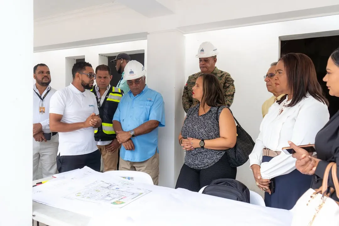 Supervisión de avances en Monseñor NouelEl Dr. Rafael A. Burgos Gómez, Director General de @dgbnrdo y @cea_rd, realizó este jueves una visita de supervisión a la provincia Monseñor Nouel, donde junto a la g (1)