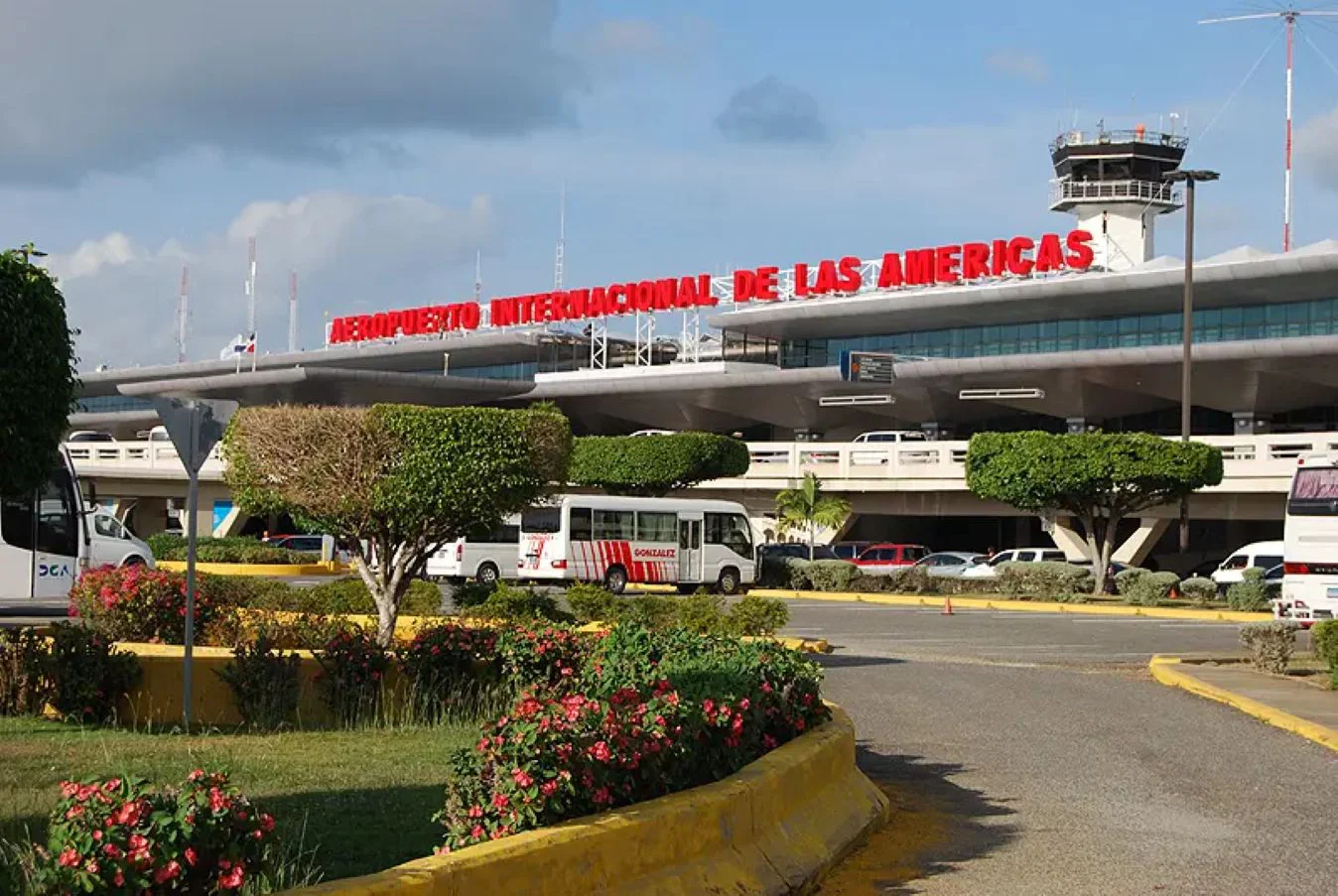 Aeropuerto-Las-Americas-Jose-Francisco-Pena-Gomez-AILA