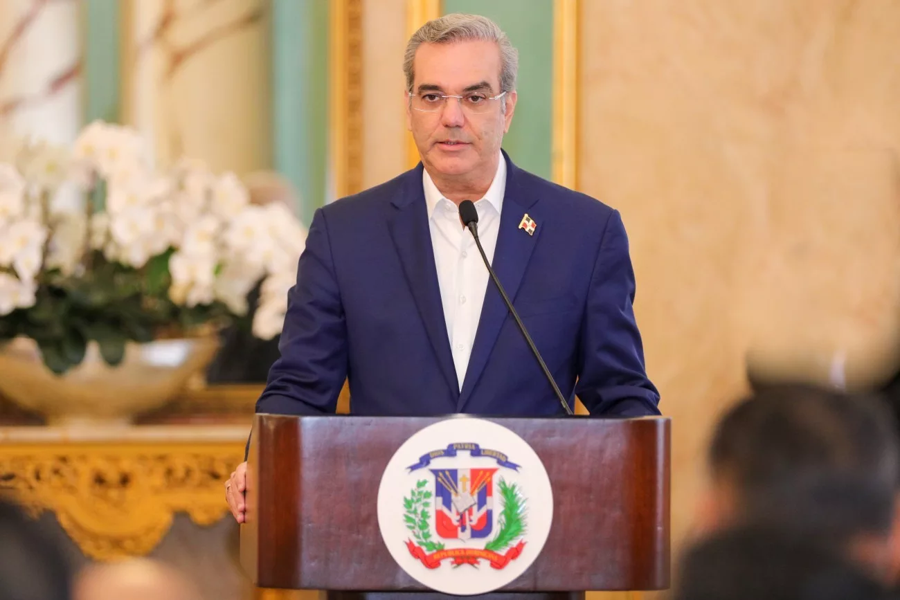 Presidente-Luis-Abinader-destaca-aumento-del-consumo-de-leche-de-produccion-nacional-en-el-desayuno-escolar-jpeg