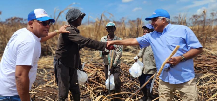 34570ba96cc3a4daee50221a47a4e2ec_XL