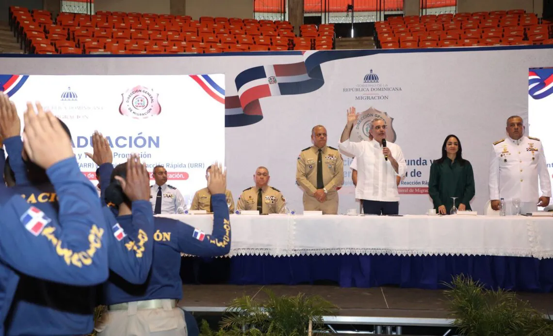 Agentes-Migracion-1140x694