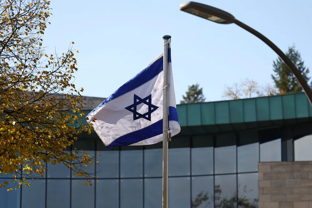 2025-06-13T114609Z_1_LYNXMPEL5C0KU_RTROPTP_4_GERMANY-SECURITY-ISRAELI-EMBASSY