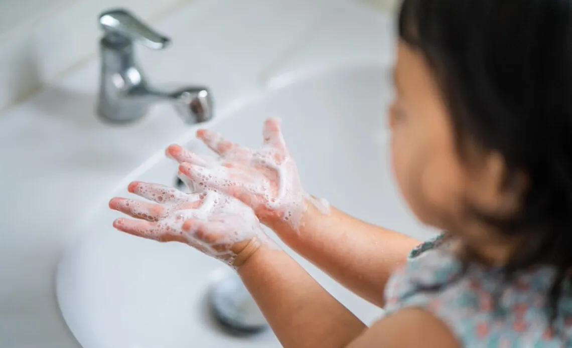 UNICEF-alerta-que-urge-garantizar-agua-saneamiento-e-higiene-para-proteger-la-salud-infantil-en-RD-1140x694