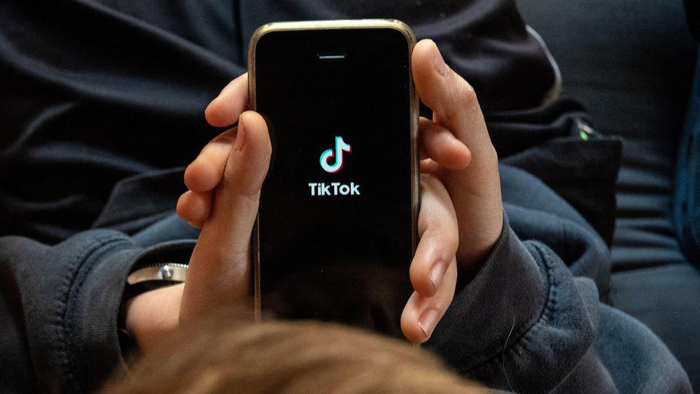 230915091303-tiktok-fine-european-privacy-violation