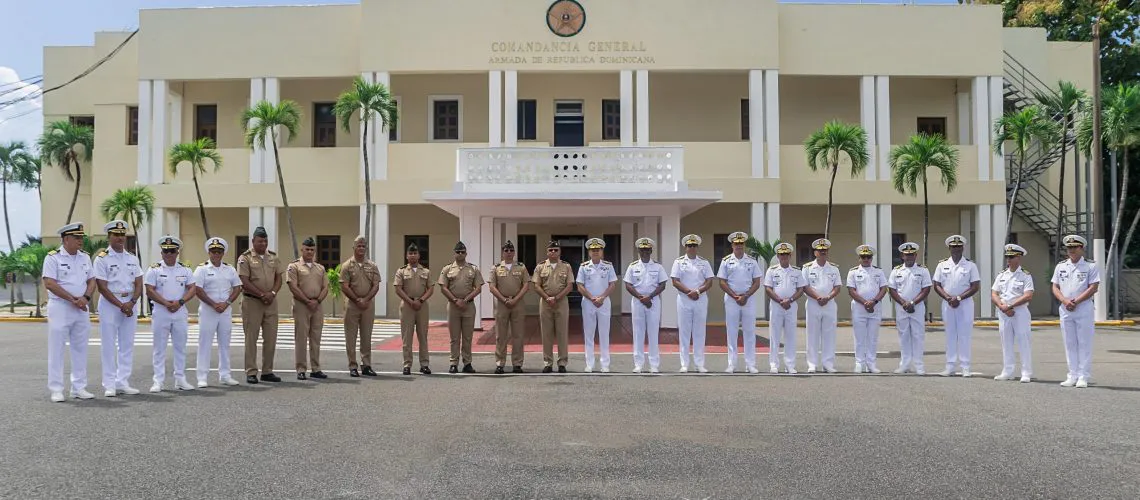 Ministro-de-Defensa-visita-instalaciones-de-la-Armada-de-Republica-Dominicana-3-scaled-qudwdnjv7xk1d2ngbd0so8rkrhsuneanj3eiiv4u4o (1)