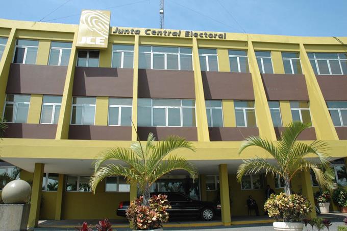 Junta-Central-Electoral (1)