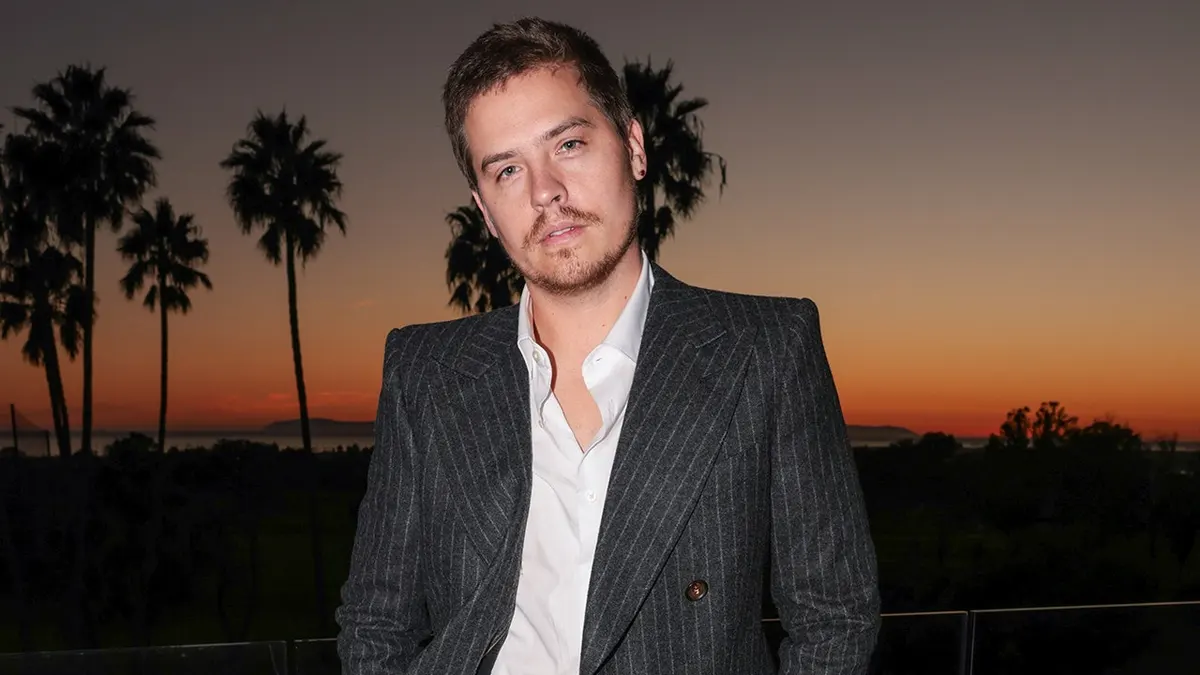 dylan-sprouse-sunset