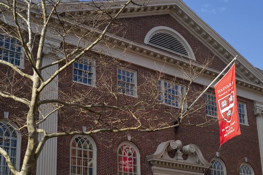 Harvard-Trump2