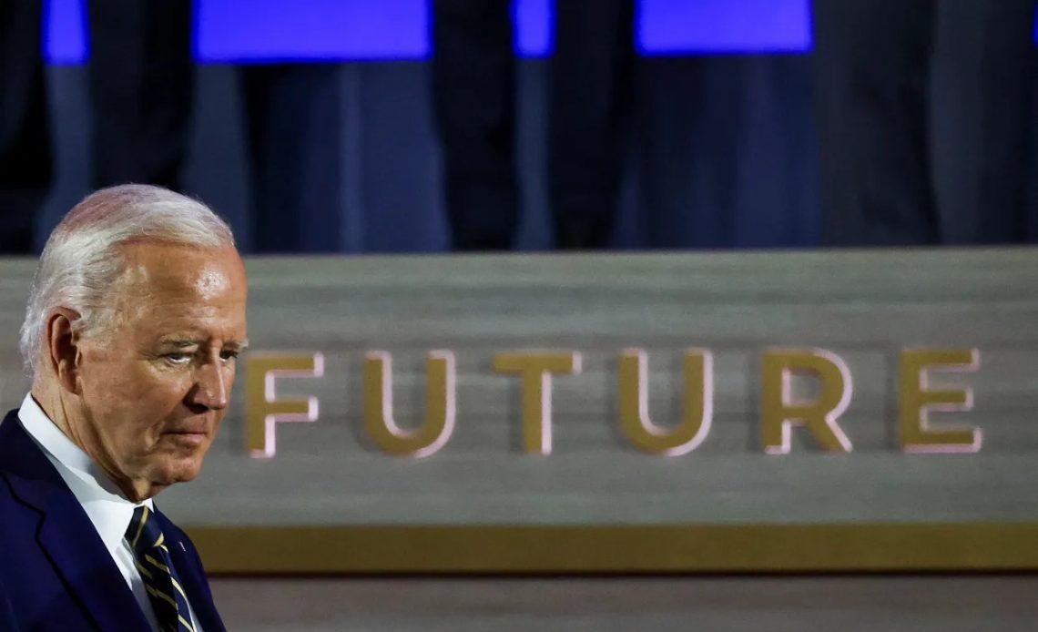 Biden-pensativo-1140x694