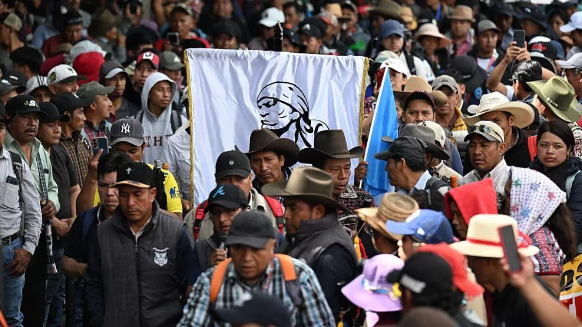 se-reducen-protestas-contra-alza-de-combustibles-en-guatemala-tras-ultimatum-del-20260912-023048-qHcN-1200x675