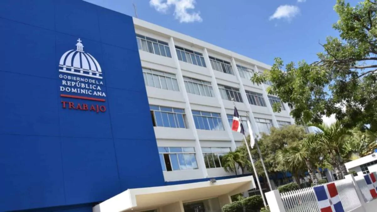 ministerio-de-trabajo-reitera-dia-de-la-restauracion-es-no-laborable-focus-0-0-896-504-1200x675