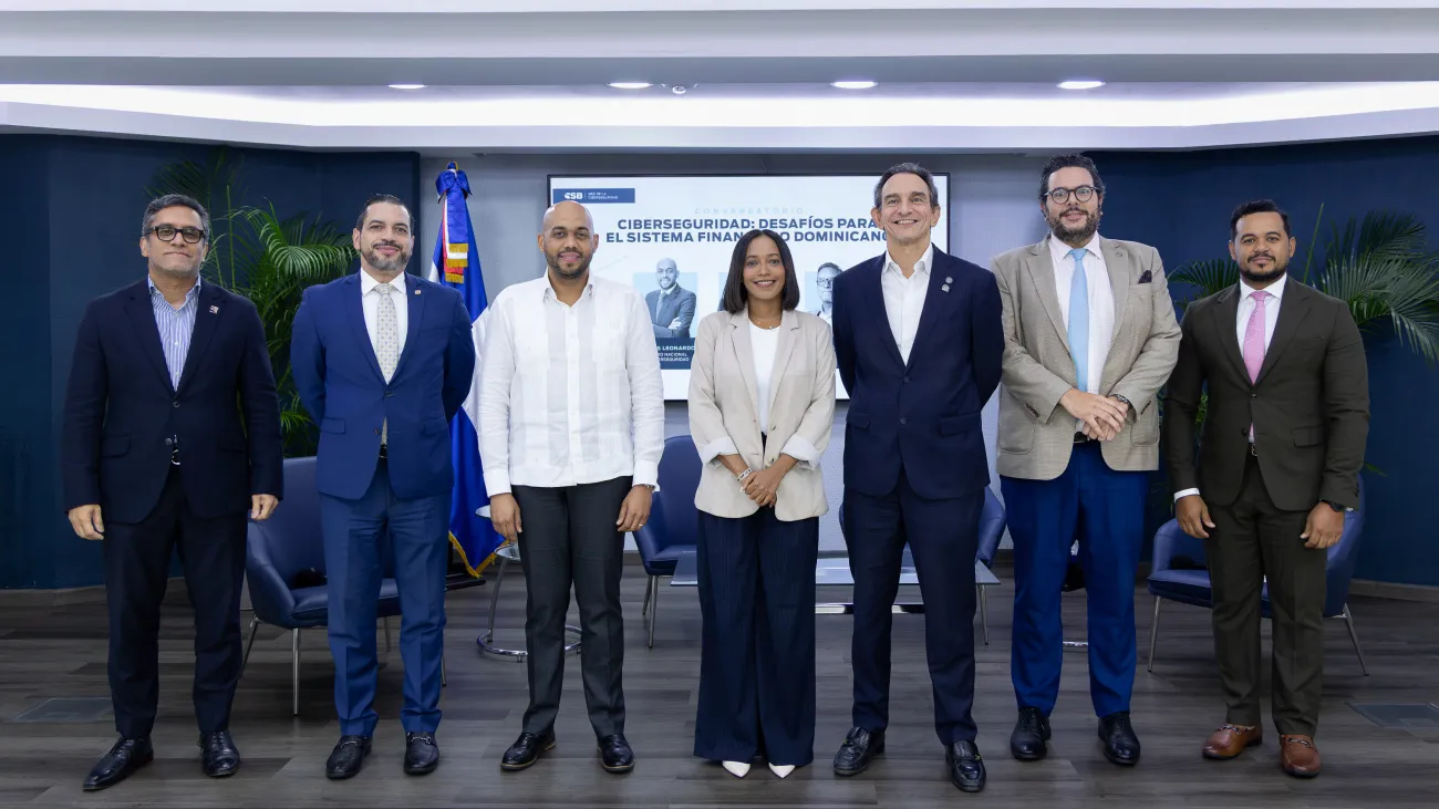 30102025_PANEL DE CIBERSEGURIDAD_002 (1)