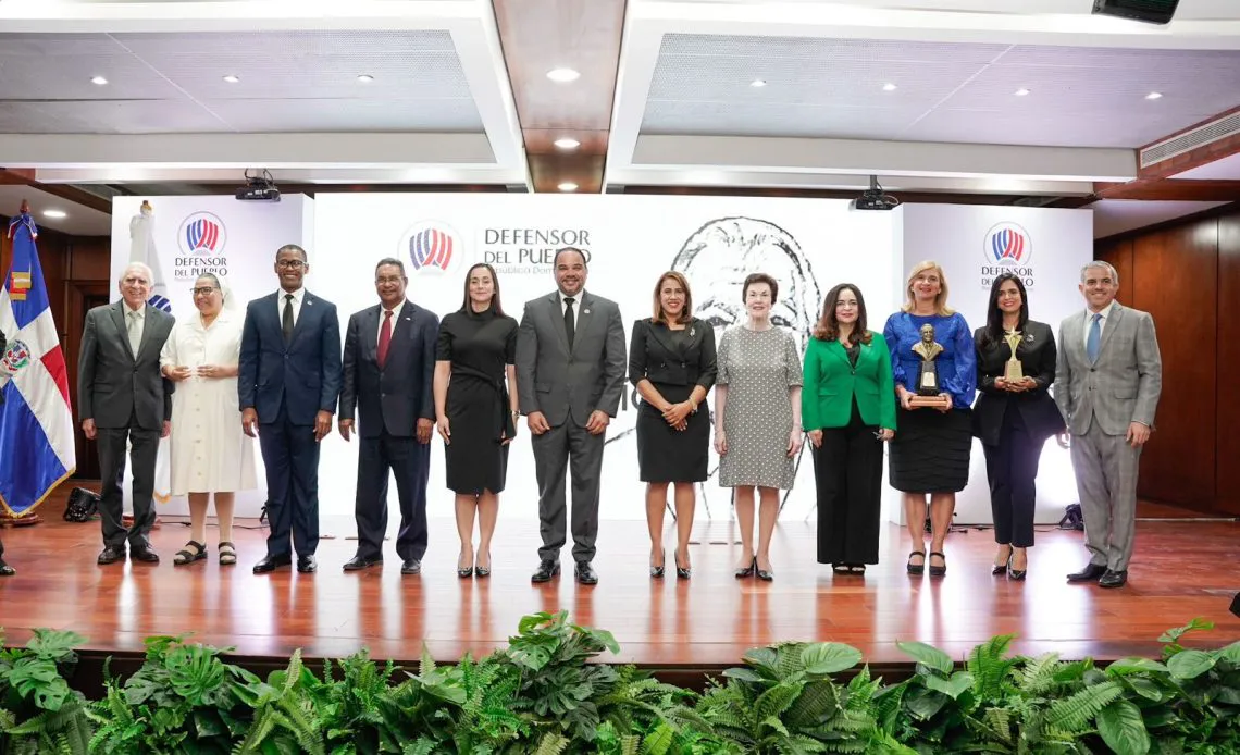 El-defensor-del-Pueblo-1140x694