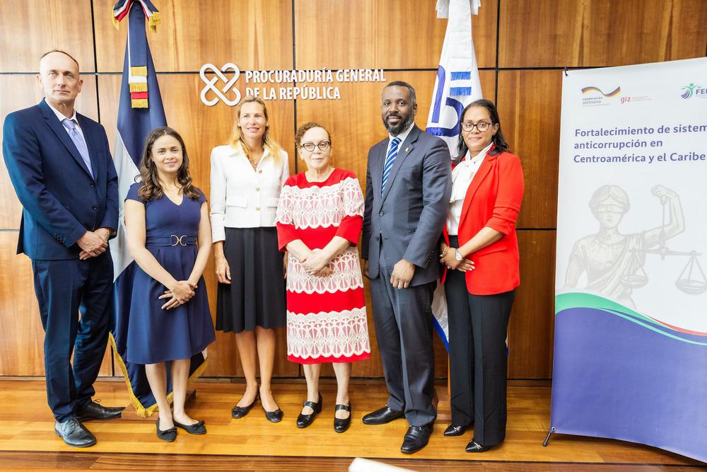 2024-02-12-PGR-y-embajada-alemana-Fortalecimiento-de-sistemas-anticorrupción-en-Centroamérica-y-el-Caribe_047-1