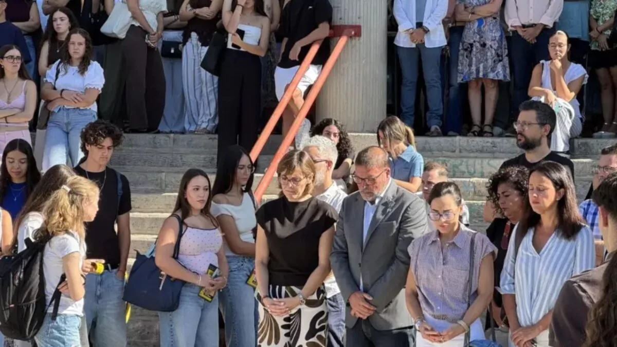 duelo-y-un-minuto-de-silencio-en-espana-tras-el-asesinato-de-una-estudiante-en-m-20260914-142654-DdyN-1200x675
