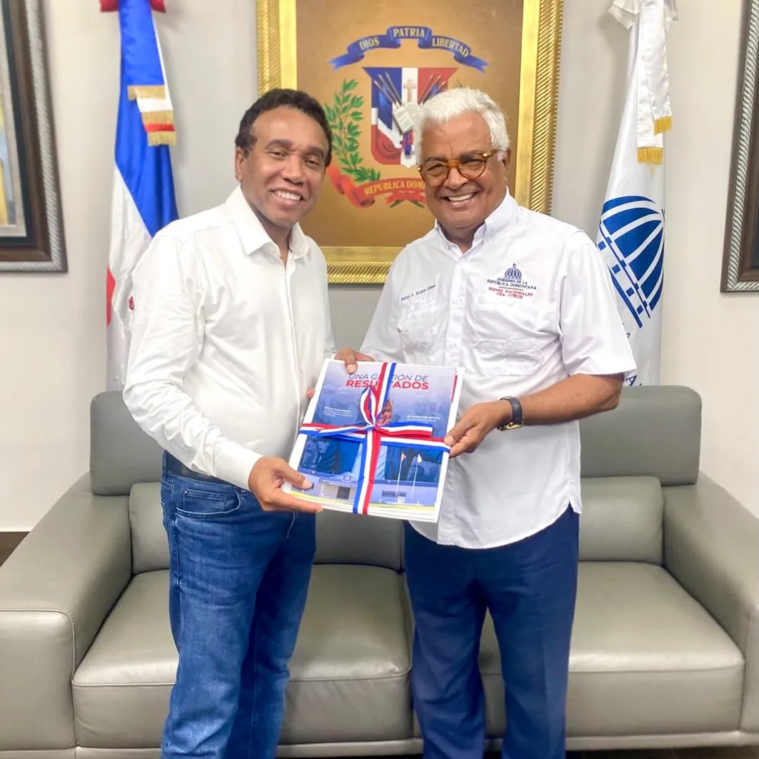 🤝 Nuestro director general de @dgbnrdo y @cea_rd, Dr. Rafael A. Burgos Gómez, recibió la visita