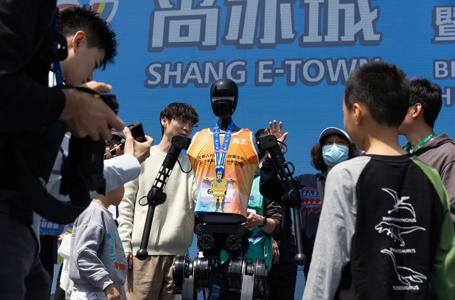 ROBOT-MARATON-1