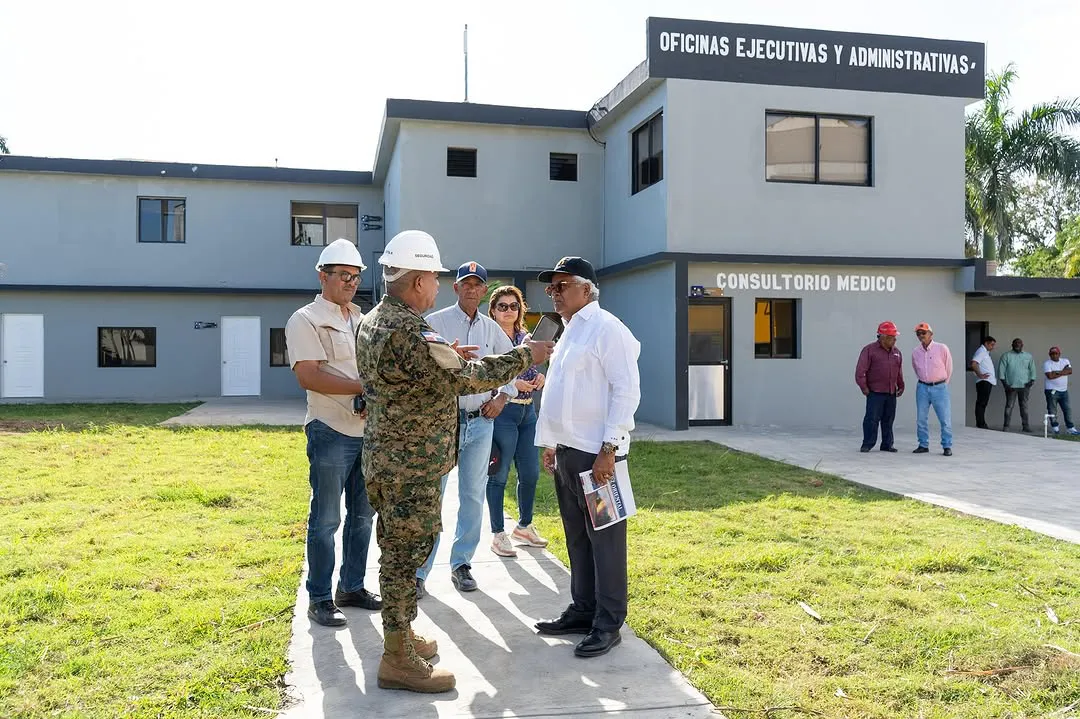 ¡Compromiso con el progreso! Nuestro director Rafael Burgos Gómez continúa supervisando los avances de la zafra azucarera 2024-2025 en el histórico Ingenio Porvenir, San Pedro de Macorís. Esta importante i (1)