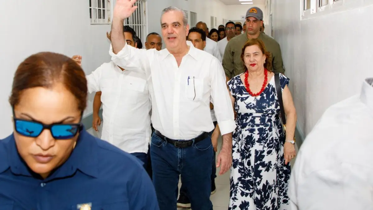 abinader-inaugura-ampliacion-de-hospital-regional-luis-morillo-king-e93991db-focus-0-0-1200-675