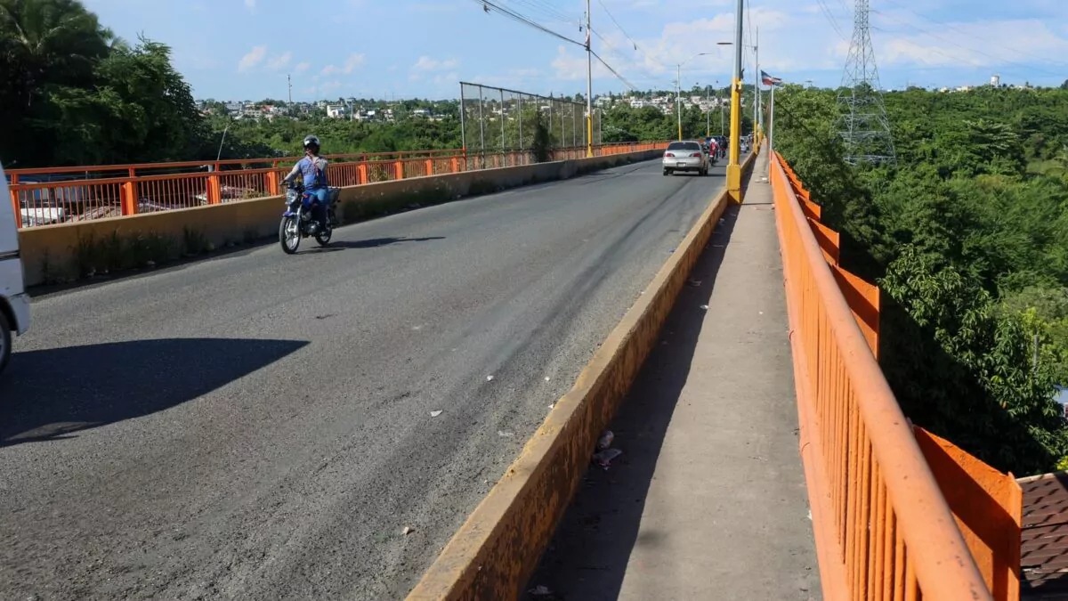 restringen-paso-de-vehiculos-pesados-por-puente-de-la-barquita-desde-este-martes-20261020-024748-1gMt-1200x675