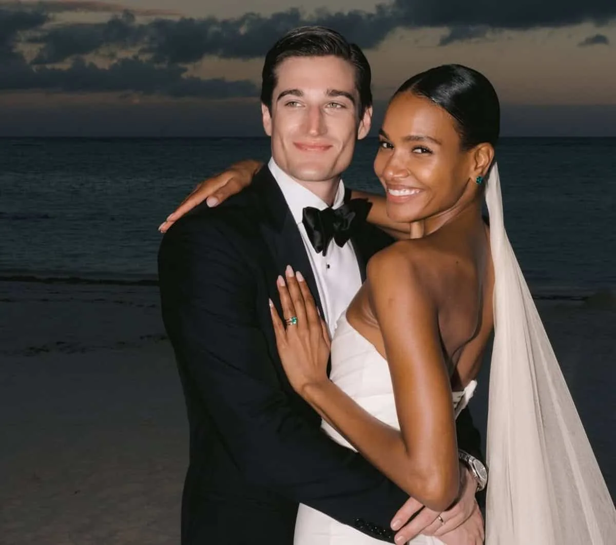 supermodelo-dominicana-arlenis-sosa-anuncia-embarazo-5e0bf6a9