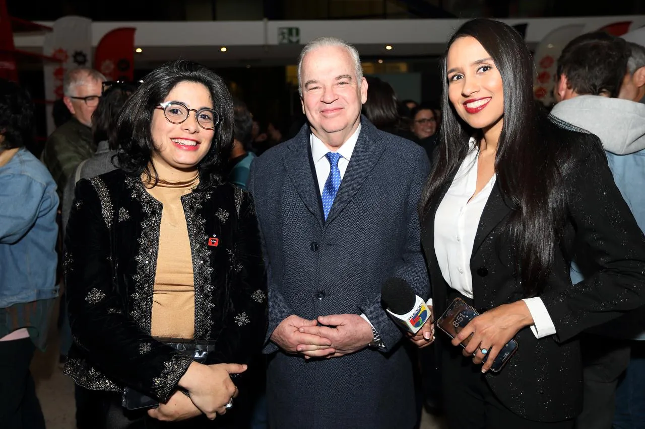 b4cfe7c4-9144-44f5-a274-264412d34578