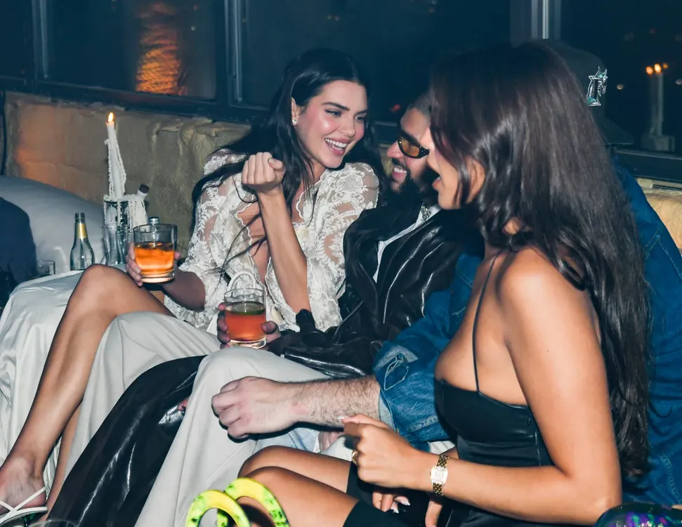 KendallJennerBadBunny-3cdaf6238ea646799d40a570fe494f07