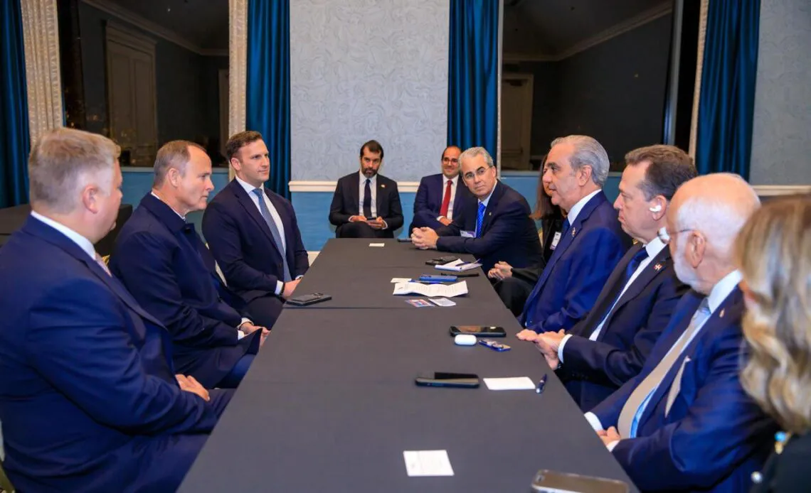 Abinader-semiconductores-1140x694